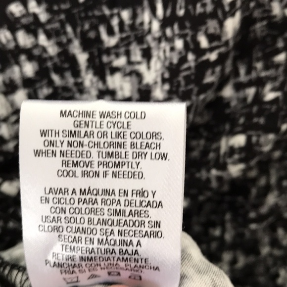 ATTENTION BLACK, WHITE & GREY LONG SLEEVE BLOUSE VERY SOFT SIZE XS - Picture 6 of 6